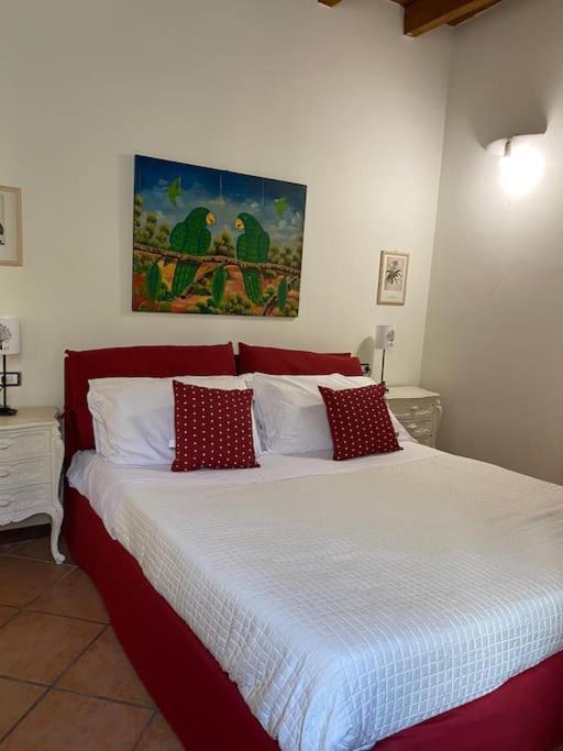 Ferienwohnung La Casa Nel Borgo Angera Exterior foto